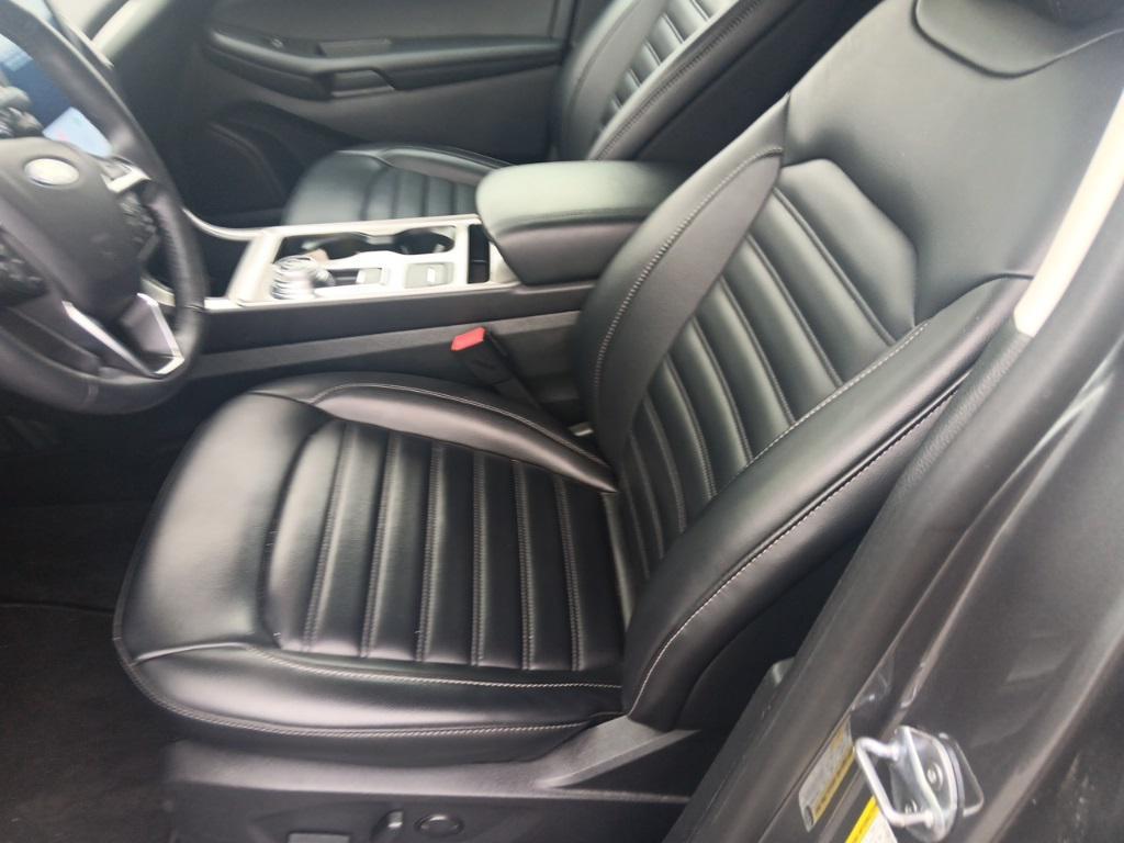 used 2024 Ford Edge car, priced at $25,000