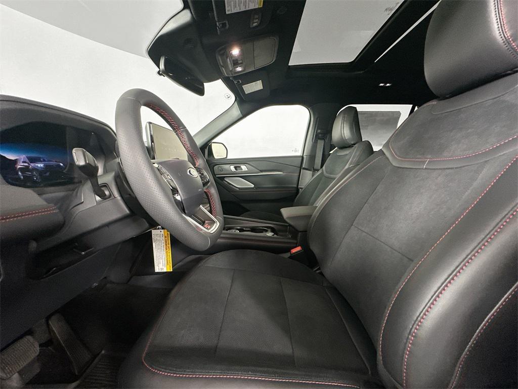 new 2025 Ford Explorer car, priced at $60,800
