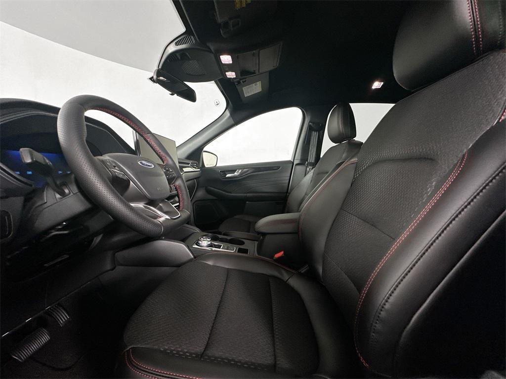 new 2025 Ford Escape car, priced at $31,300