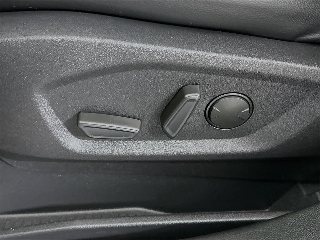 used 2024 Ford Edge car, priced at $23,500