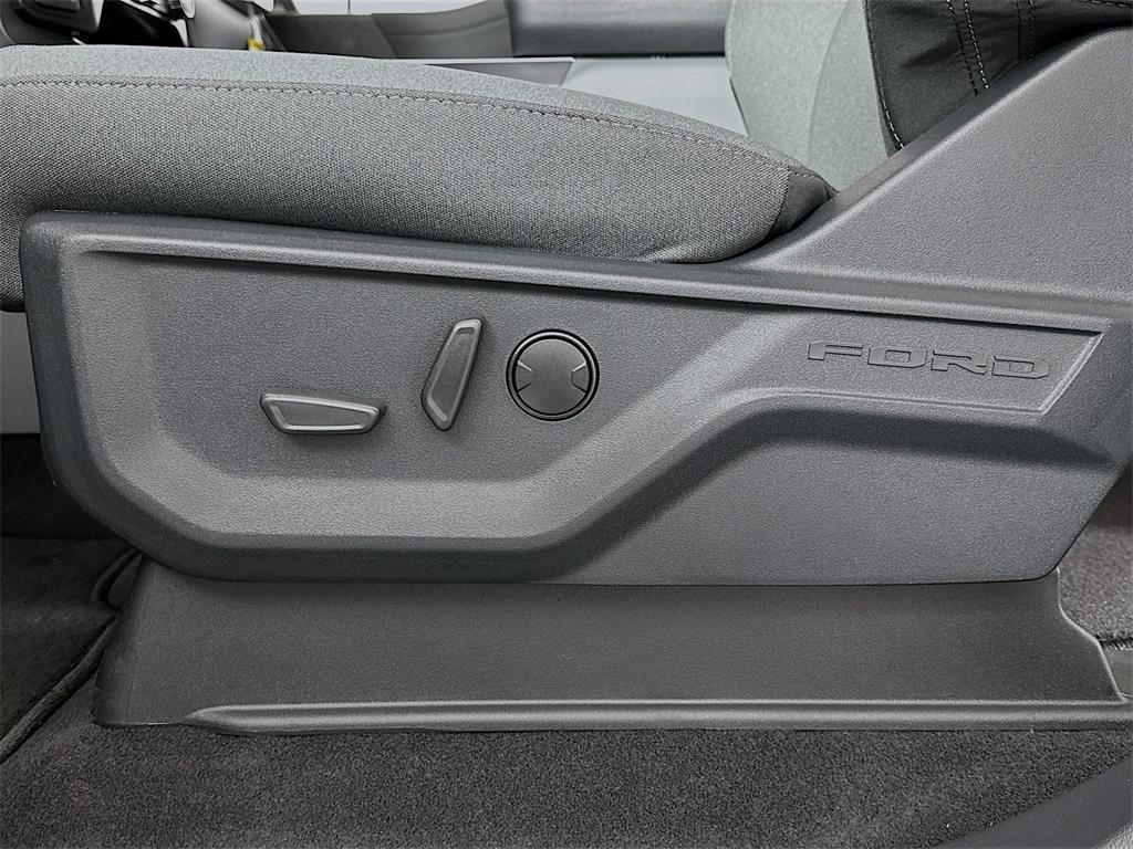 new 2025 Ford F-150 car, priced at $54,300