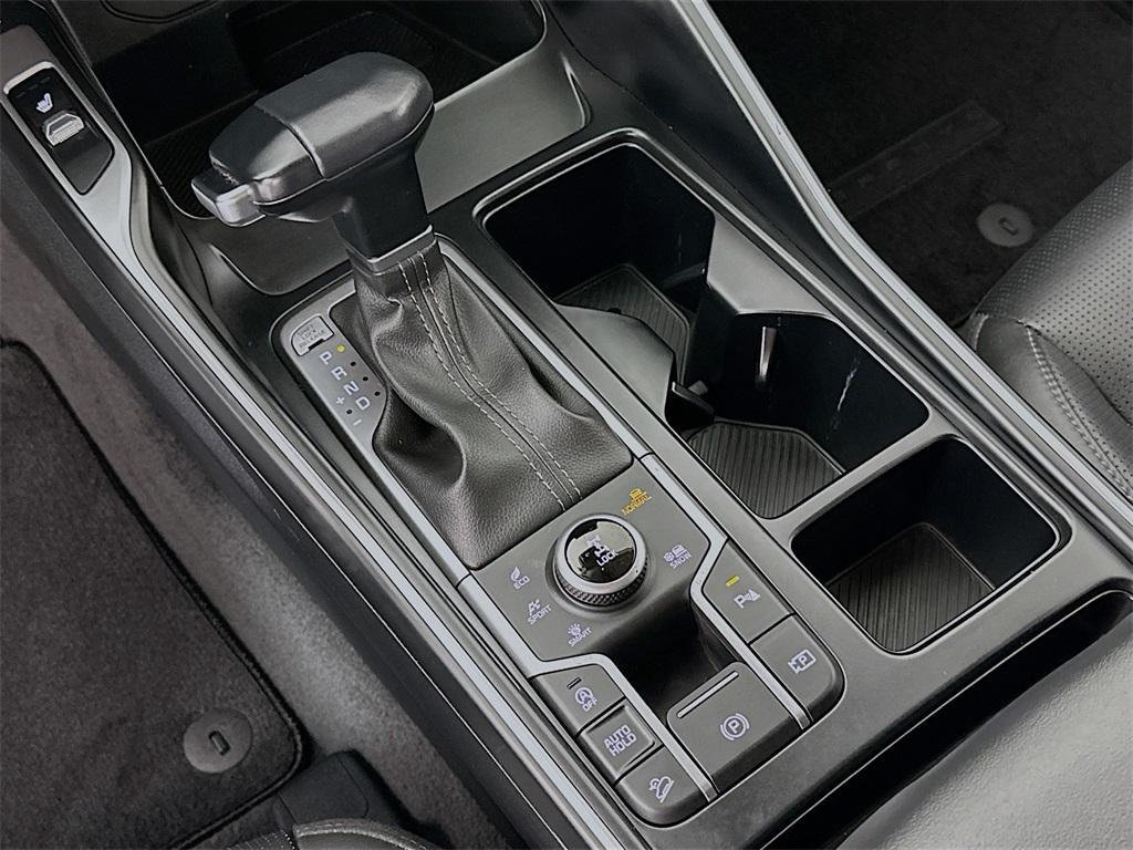 used 2024 Kia Sorento car, priced at $29,900