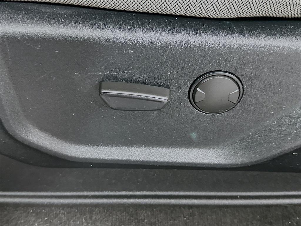 used 2020 Ford F-150 car, priced at $16,000