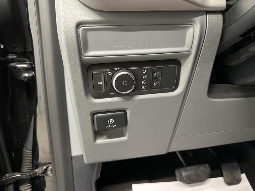 used 2021 Ford F-150 car, priced at $37,400