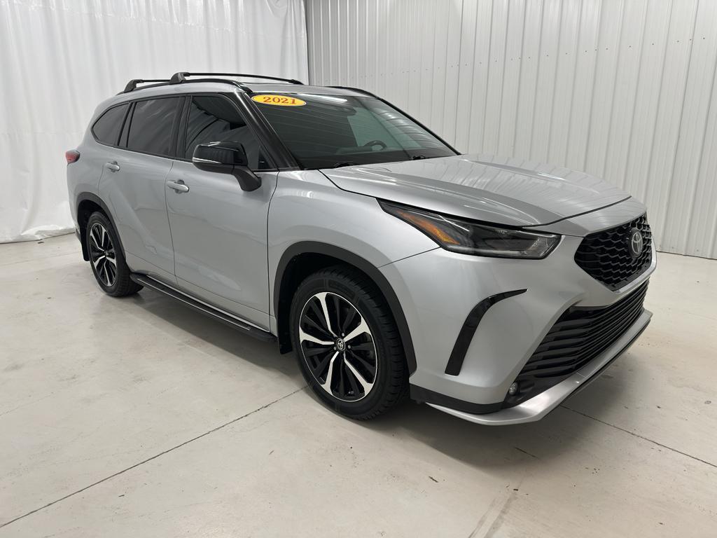 used 2021 Toyota Highlander car, priced at $34,744