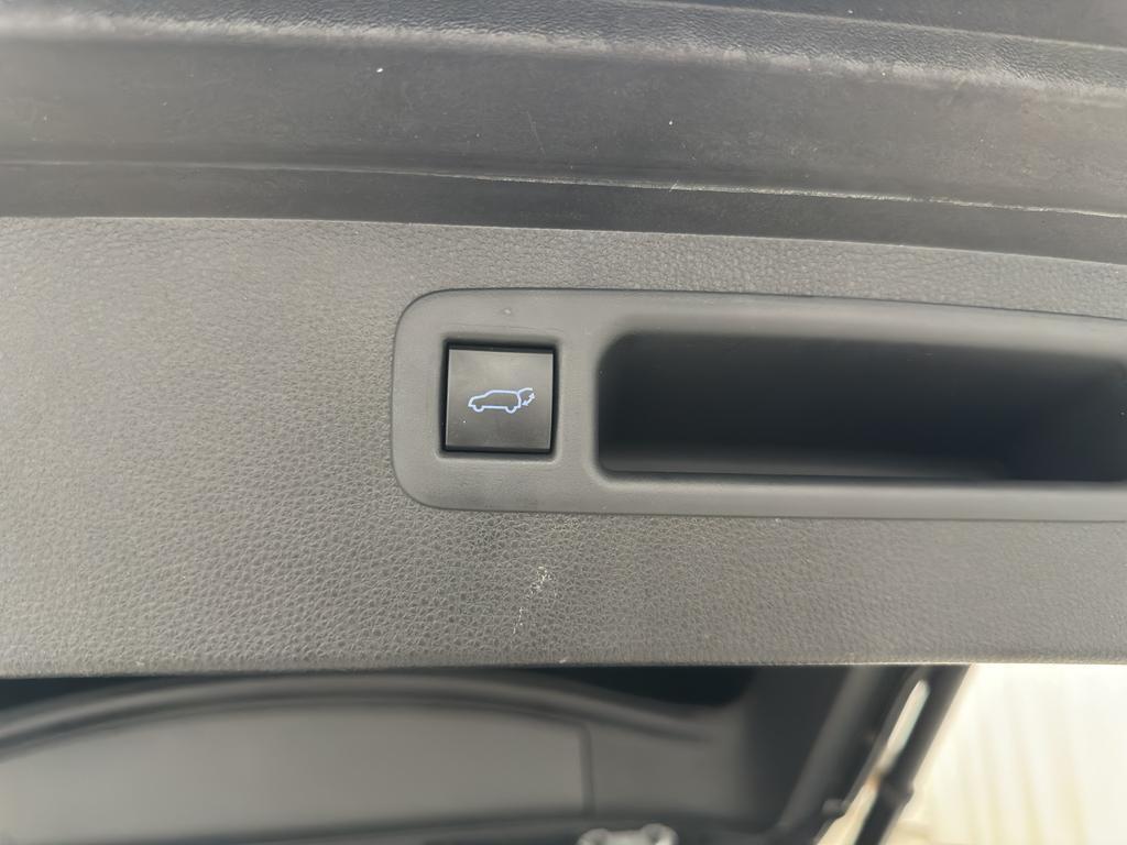 used 2021 Toyota Highlander car, priced at $34,744