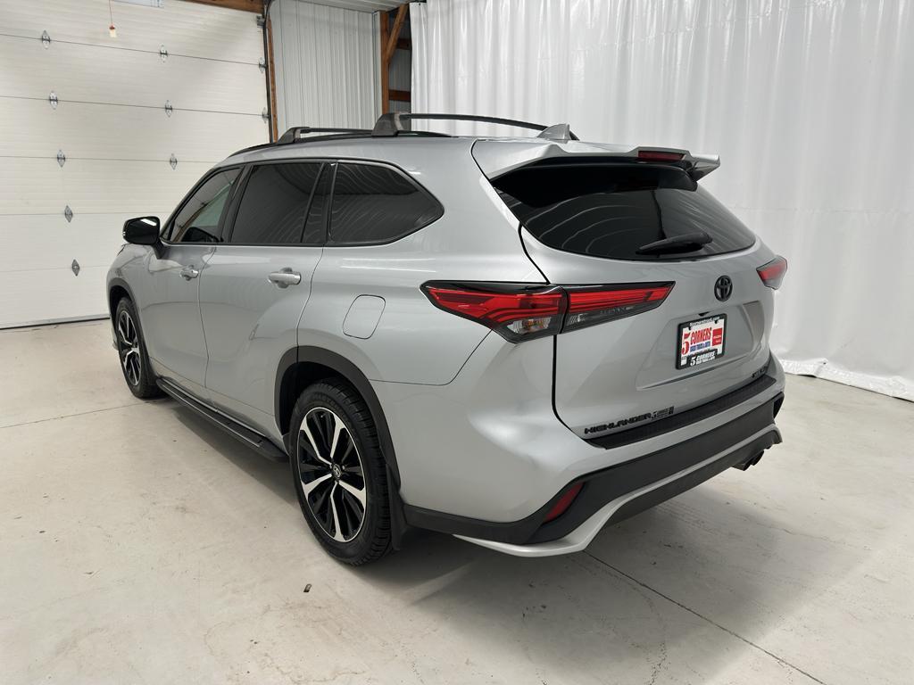 used 2021 Toyota Highlander car, priced at $34,744