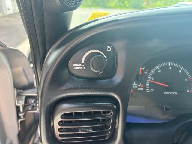 used 1998 Dodge Ram 1500 car, priced at $9,995