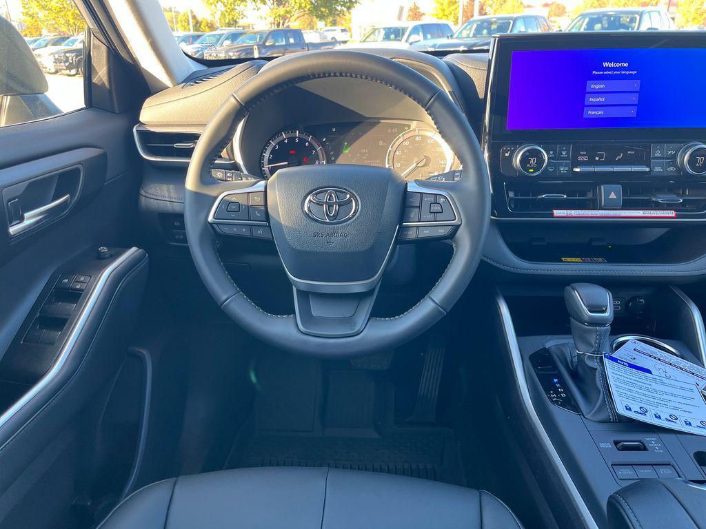 new 2026 Toyota Highlander car, priced at $47,336