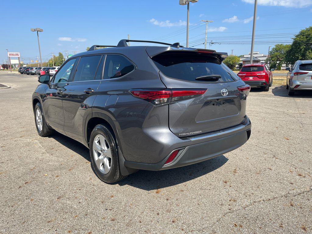 used 2023 Toyota Highlander car, priced at $34,322