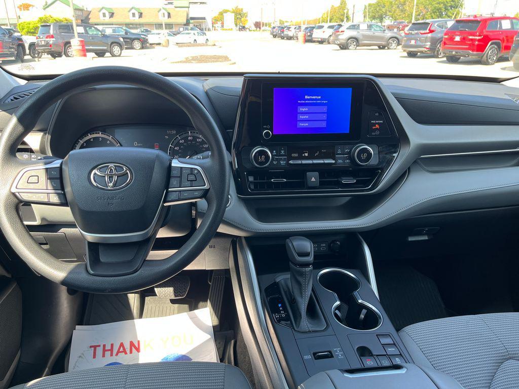 used 2023 Toyota Highlander car, priced at $34,322