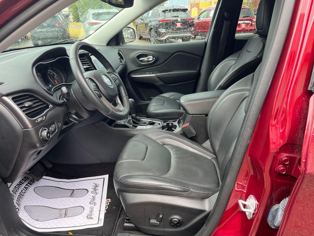 used 2019 Jeep Cherokee car, priced at $17,703