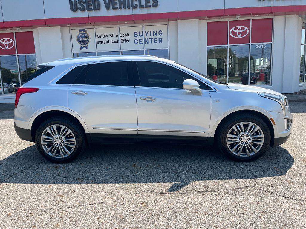 used 2017 Cadillac XT5 car, priced at $16,140