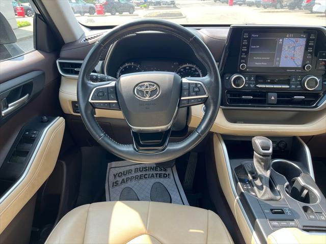 used 2021 Toyota Highlander car, priced at $35,234