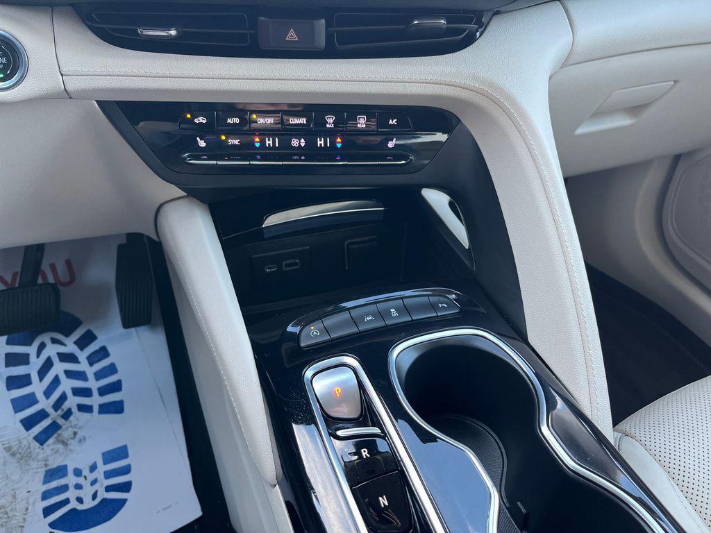 used 2022 Buick Envision car, priced at $22,833