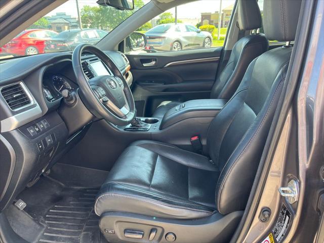 used 2016 Toyota Highlander car, priced at $19,899