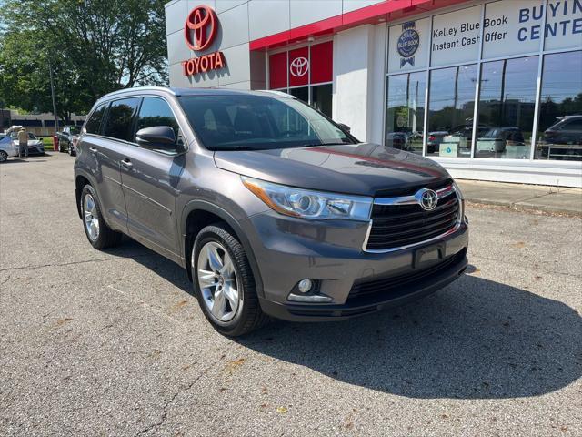 used 2016 Toyota Highlander car, priced at $19,899