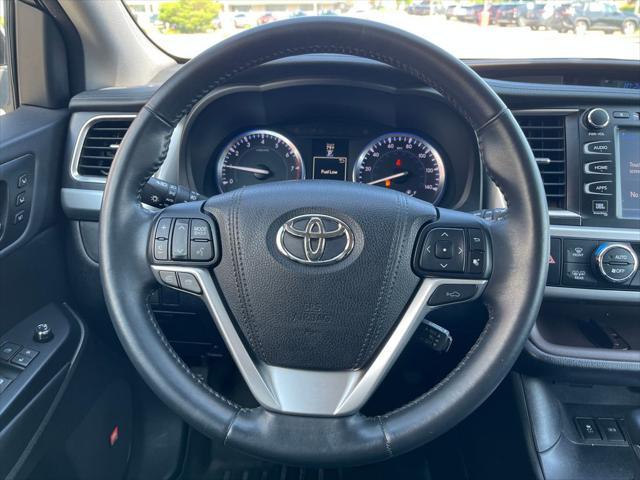 used 2016 Toyota Highlander car, priced at $19,899