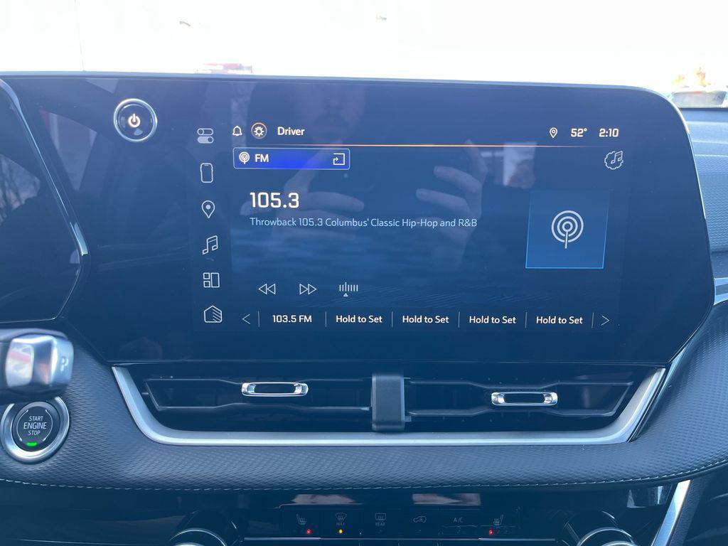 used 2025 Chevrolet Equinox car, priced at $24,665