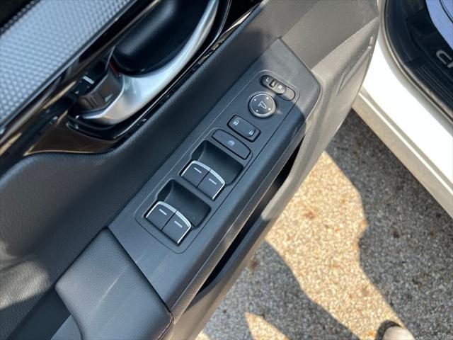 used 2023 Honda CR-V Hybrid car, priced at $33,869