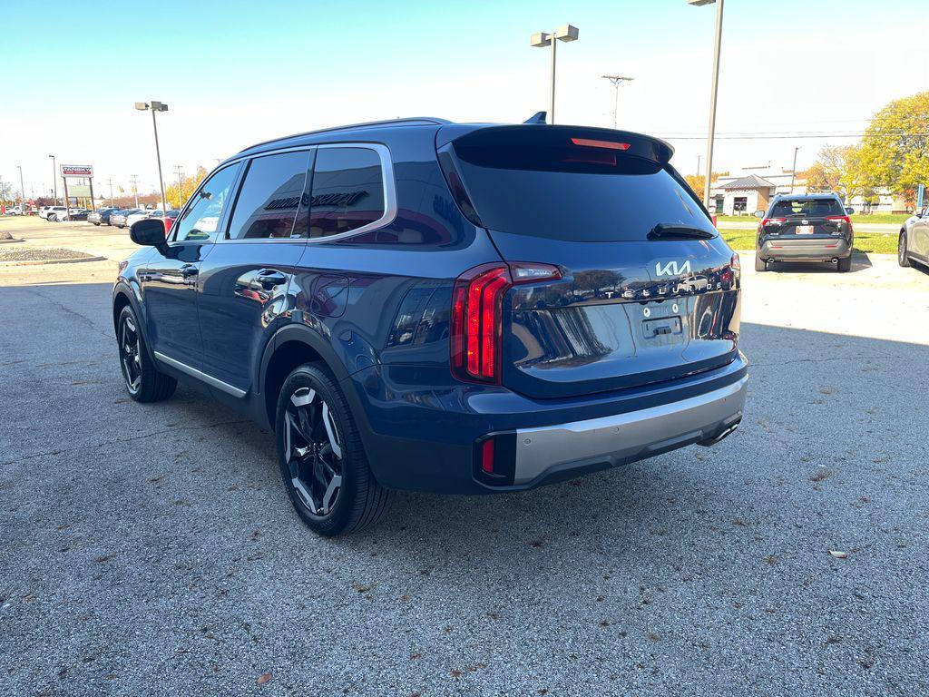used 2025 Kia Telluride car, priced at $32,926
