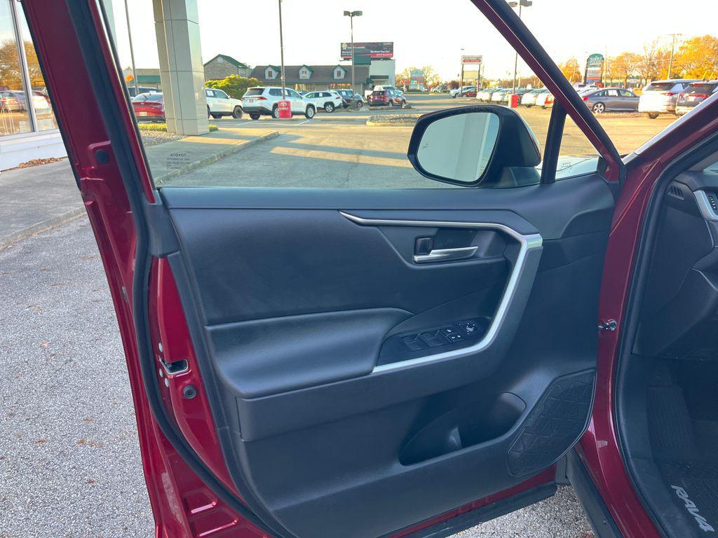 used 2021 Toyota RAV4 car, priced at $25,464