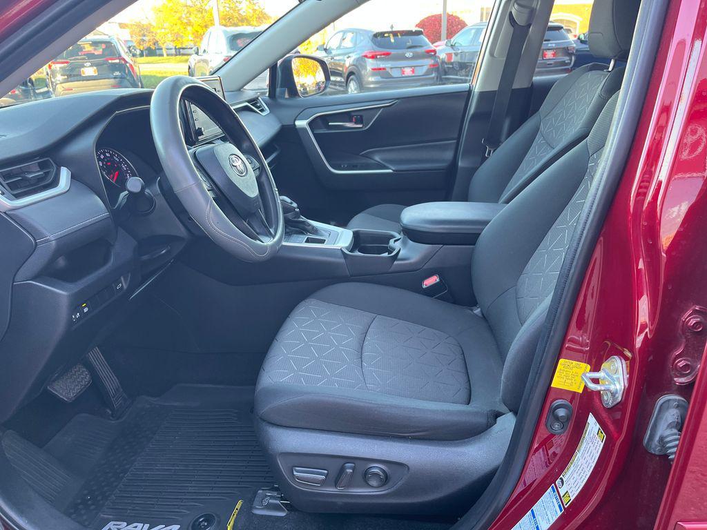 used 2021 Toyota RAV4 car, priced at $25,464