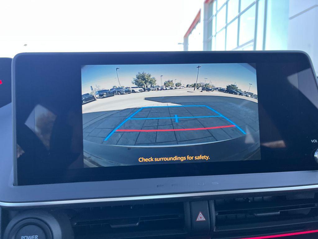 new 2026 Toyota Prius Plug-In Hybrid car, priced at $39,333