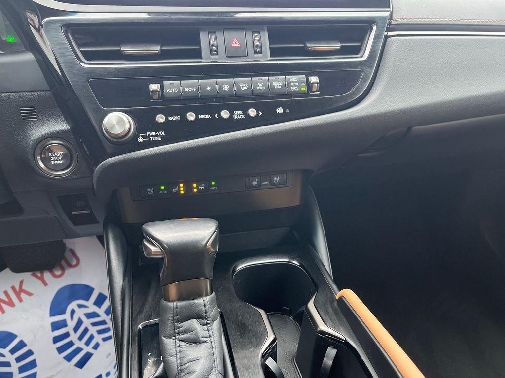 used 2024 Lexus ES 350 car, priced at $34,270