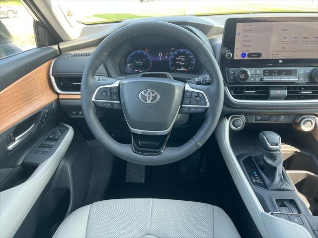 new 2025 Toyota Grand Highlander car, priced at $59,757