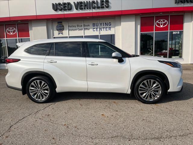 used 2023 Toyota Highlander car, priced at $46,494