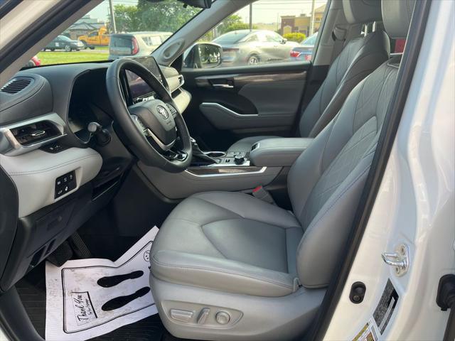 used 2023 Toyota Highlander car, priced at $46,494