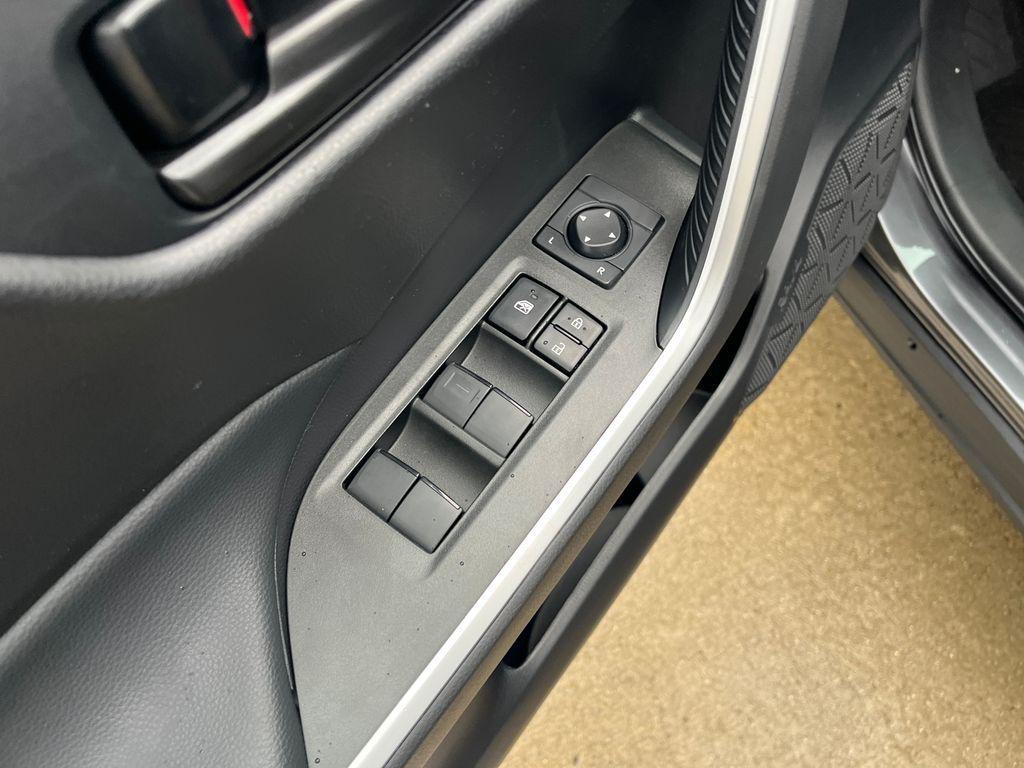 new 2025 Toyota RAV4 car, priced at $31,271