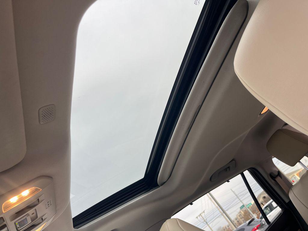 used 2020 Toyota Highlander car, priced at $26,717