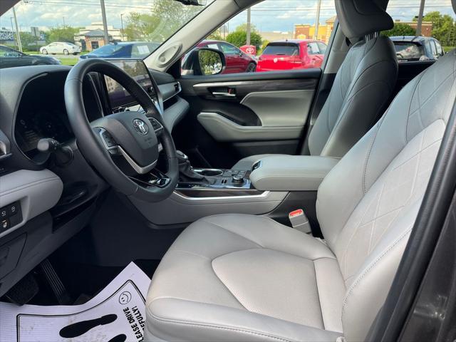 used 2024 Toyota Highlander car, priced at $50,445