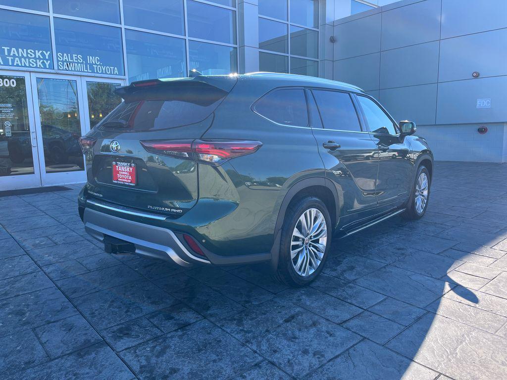 new 2025 Toyota Highlander car, priced at $56,366