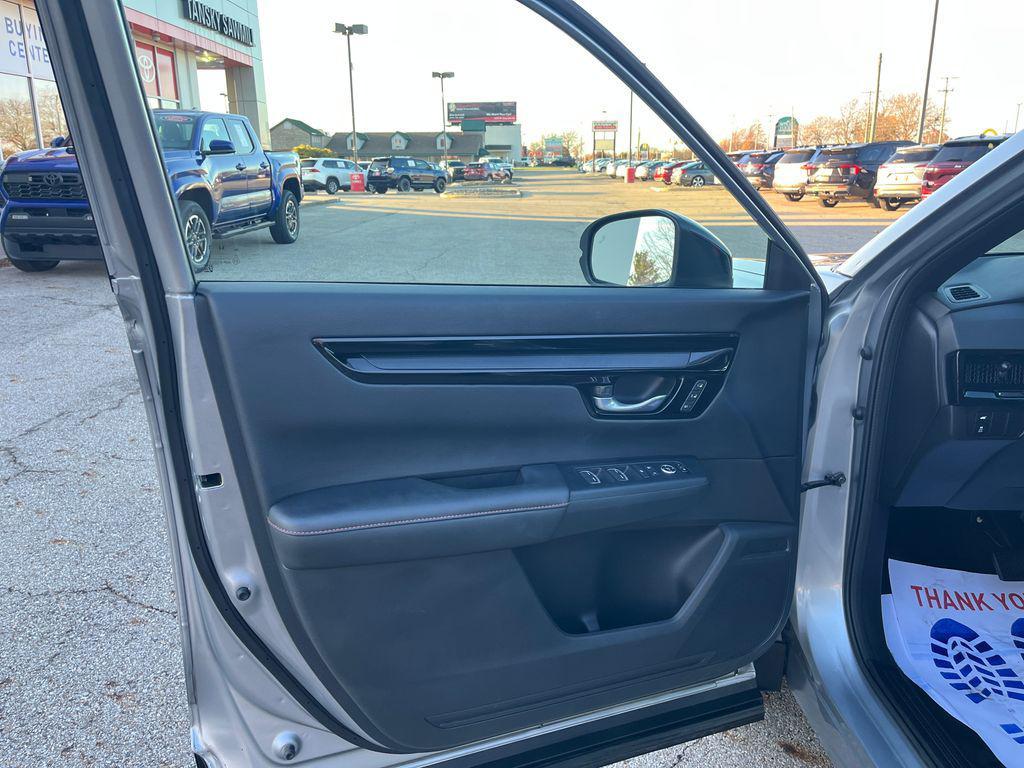 used 2023 Honda CR-V Hybrid car, priced at $32,543