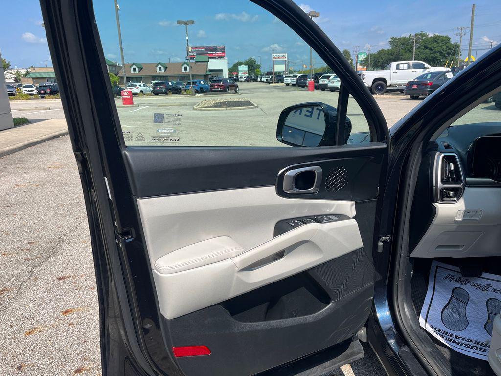 used 2022 Kia Sorento Hybrid car, priced at $27,965
