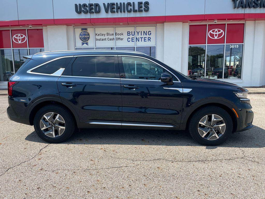 used 2022 Kia Sorento Hybrid car, priced at $27,965