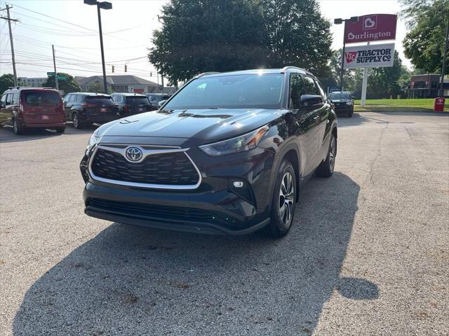 used 2022 Toyota Highlander Hybrid car, priced at $38,840