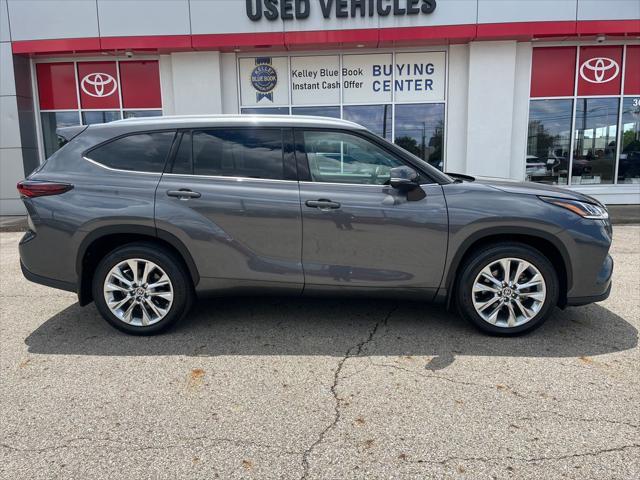 used 2024 Toyota Highlander car, priced at $48,982