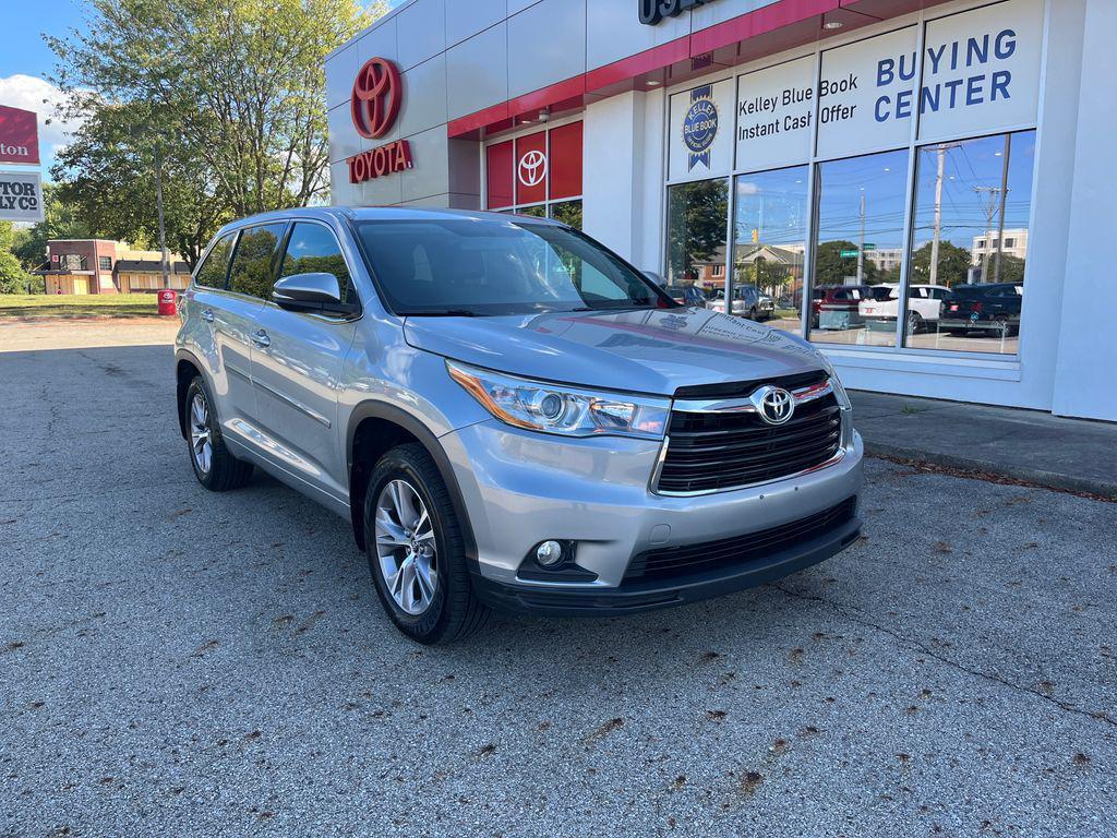 used 2016 Toyota Highlander car, priced at $17,274