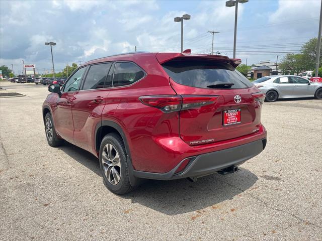 used 2020 Toyota Highlander car, priced at $33,537