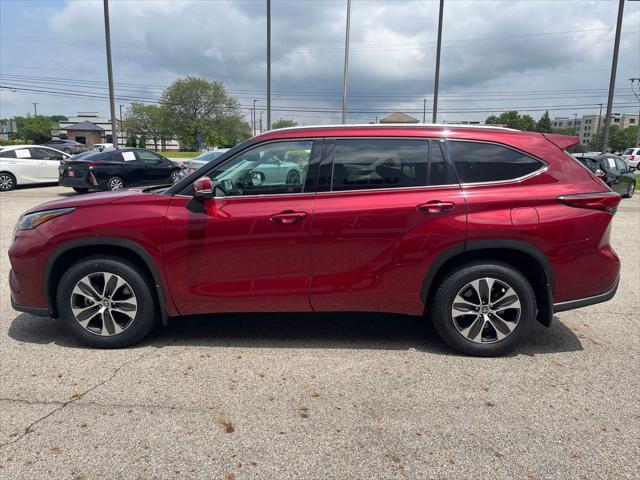 used 2020 Toyota Highlander car, priced at $33,537