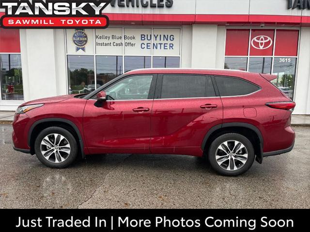 used 2020 Toyota Highlander car, priced at $33,581