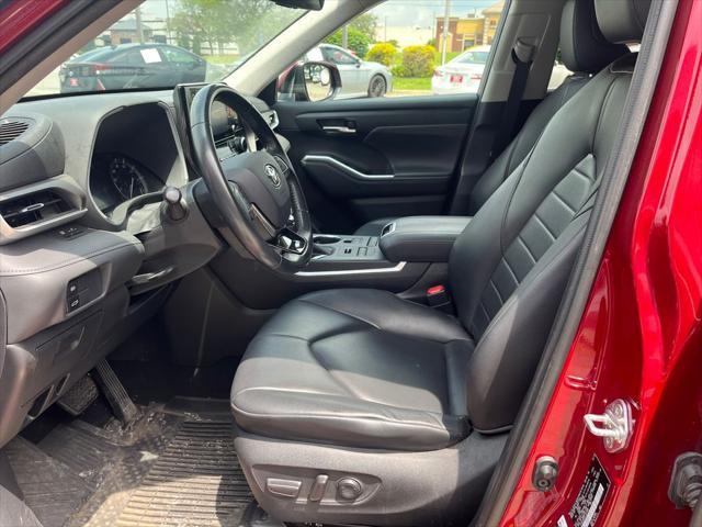 used 2020 Toyota Highlander car, priced at $33,537