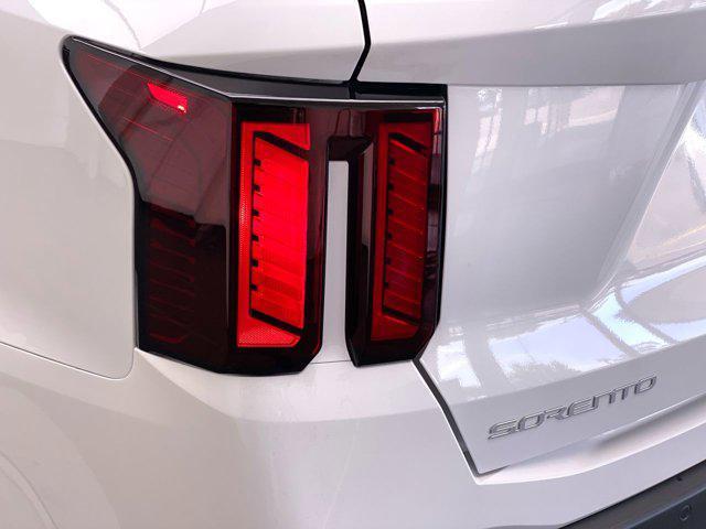 new 2025 Kia Sorento car, priced at $38,285