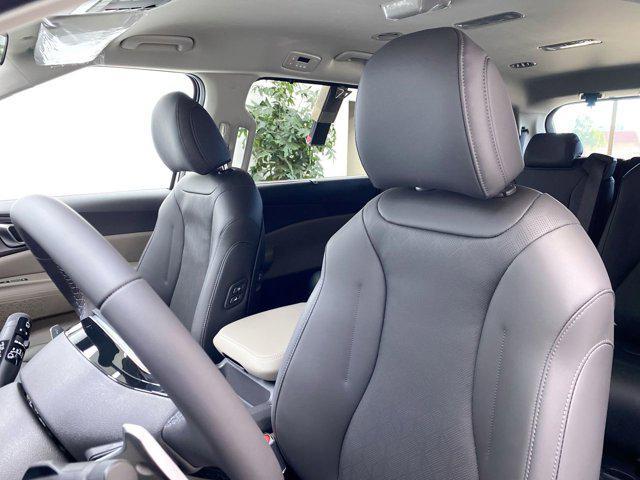 new 2026 Kia Carnival Hybrid car, priced at $45,465