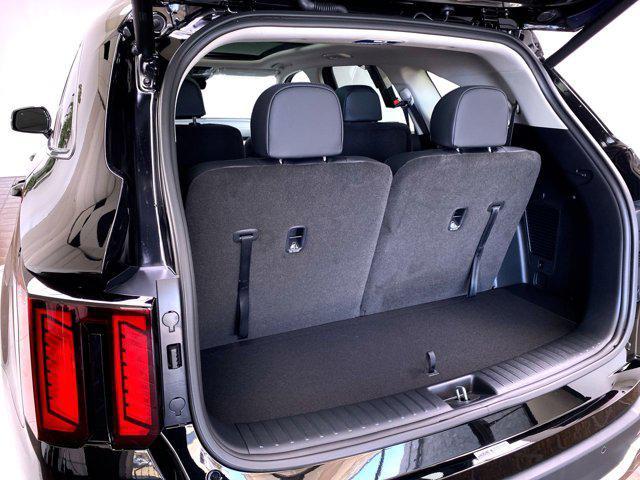 new 2025 Kia Sorento Plug-In Hybrid car, priced at $50,930
