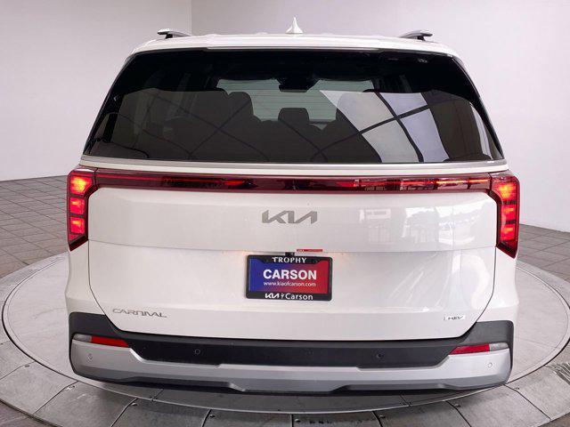 new 2025 Kia Carnival car, priced at $44,855